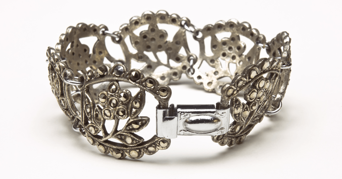 Vintage costume bracelet