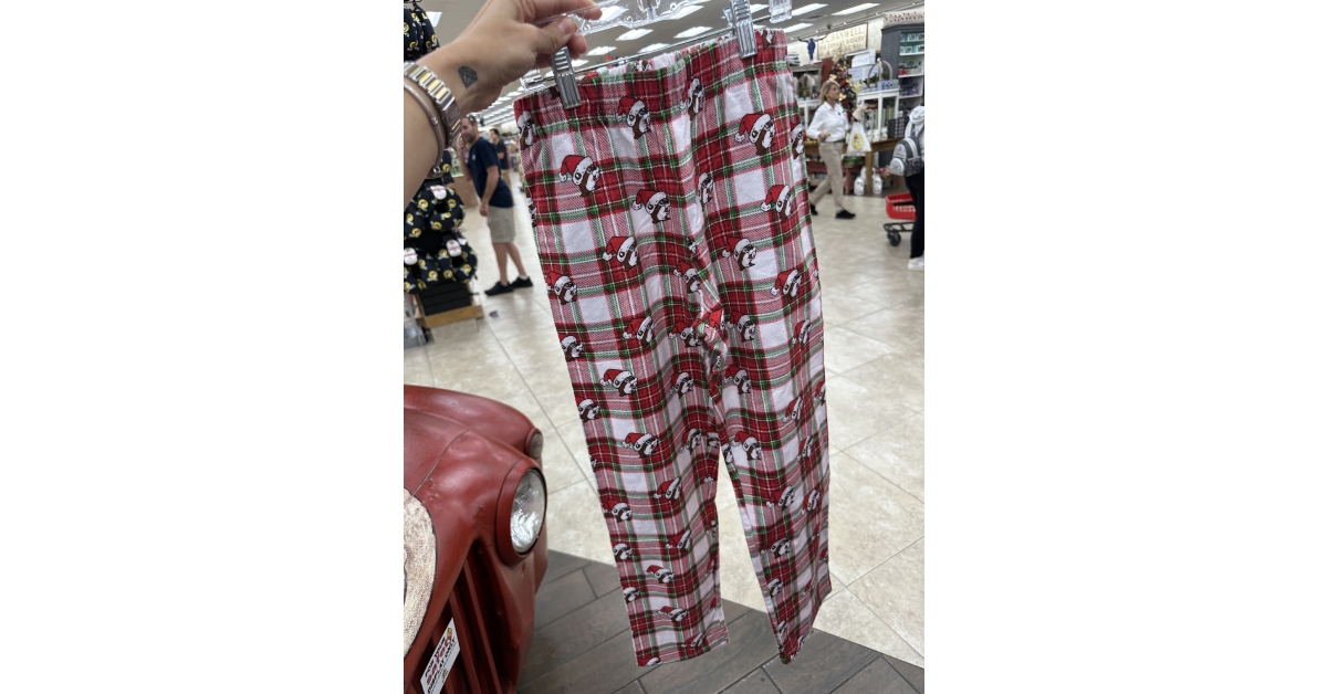 buc-ee’s christmas pj pants