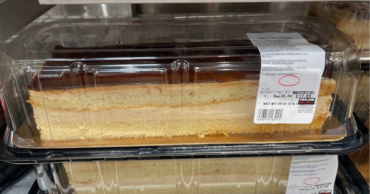 Caramel tres leche bar cake 