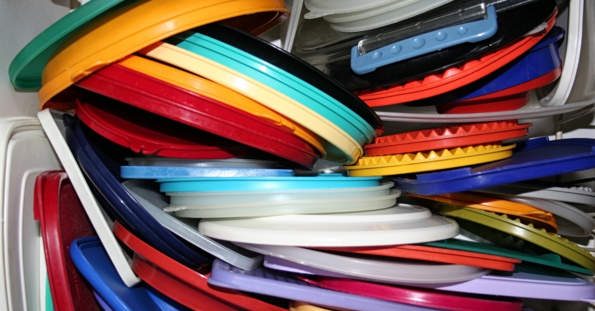 plastic tupperware lids