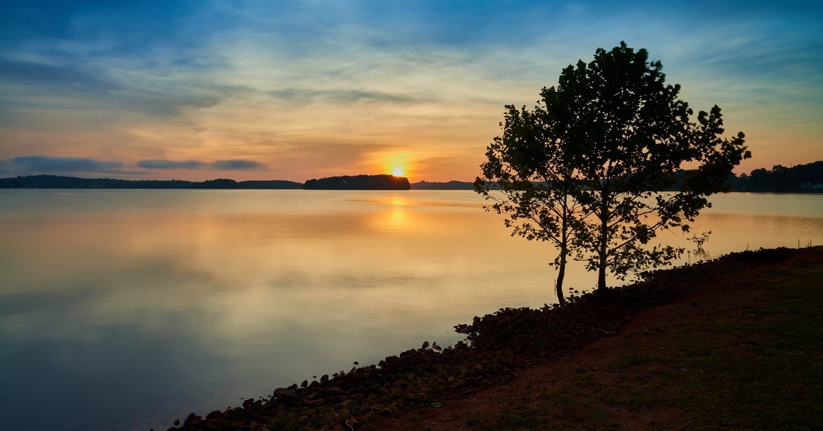 sunrise on lake keowee