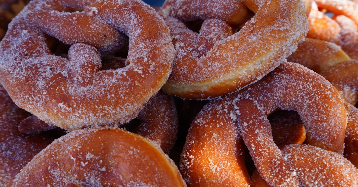 Sweet pretzel bread with sugar