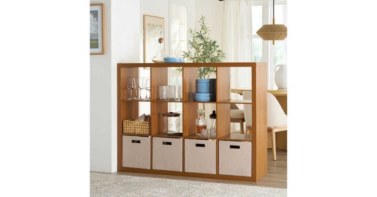 Storage organizer acorn