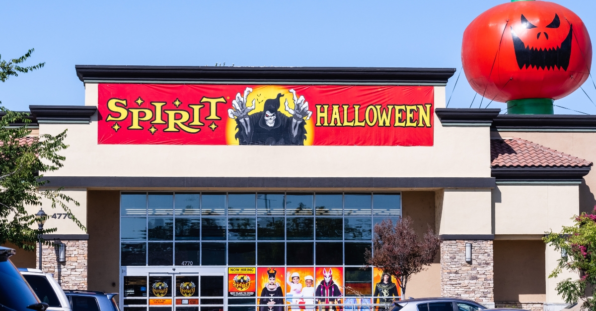 spirit halloween seasonal store