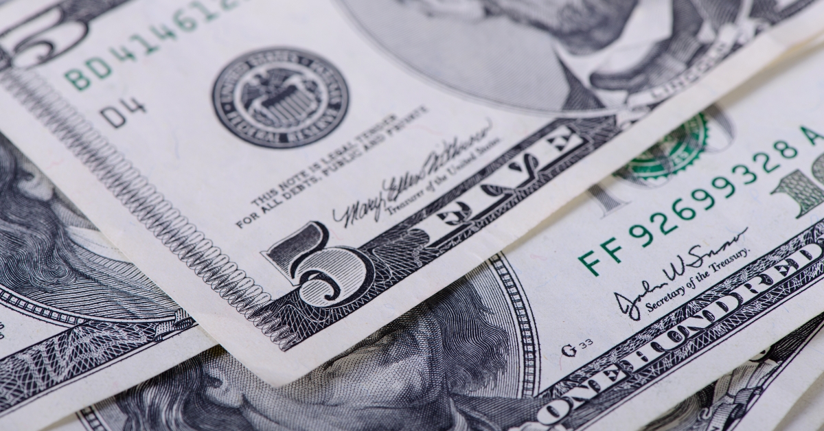 five dollars banknotes 