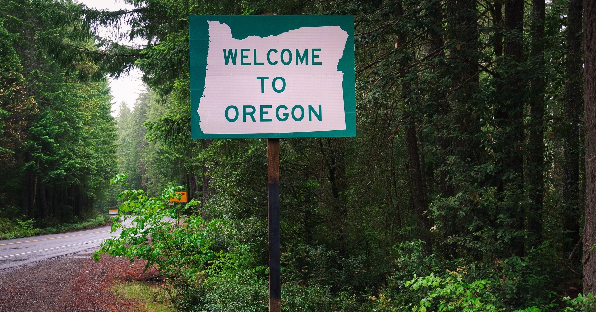 welcome to oregon state sign