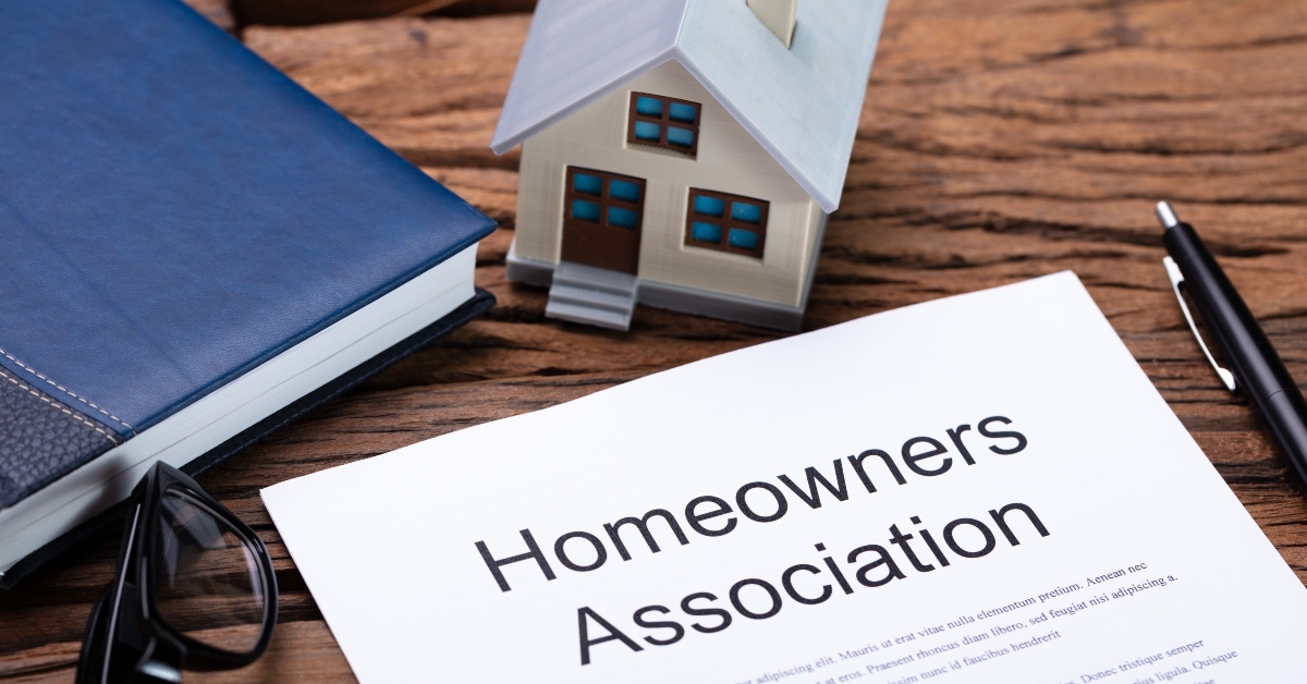 house model near hoa