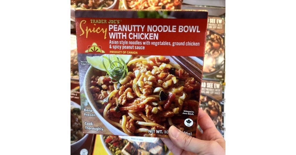 Spicy Peanutty Noodle Bowl with Chicken