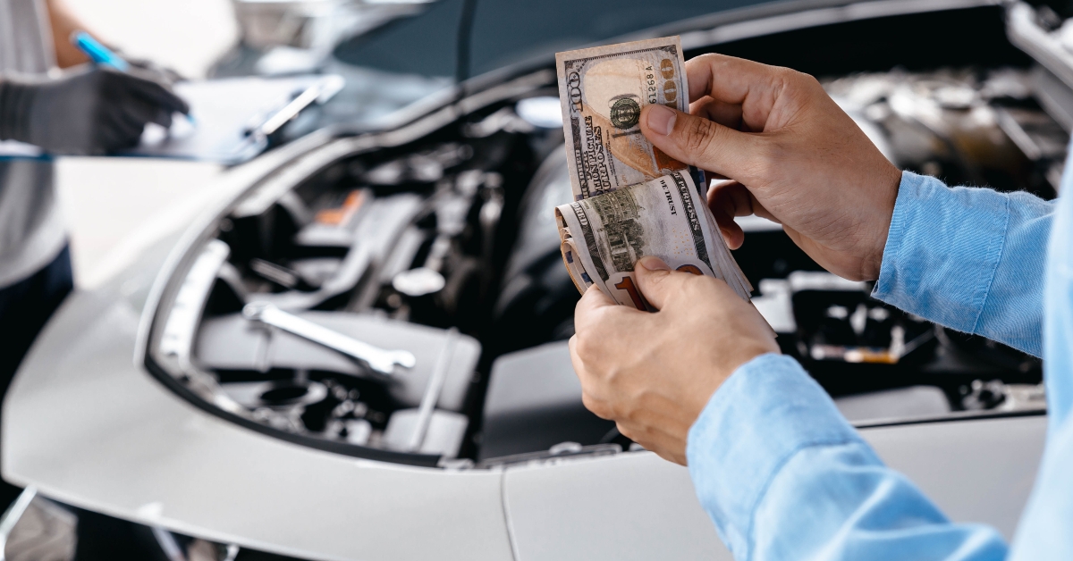 customer pay with money for repair