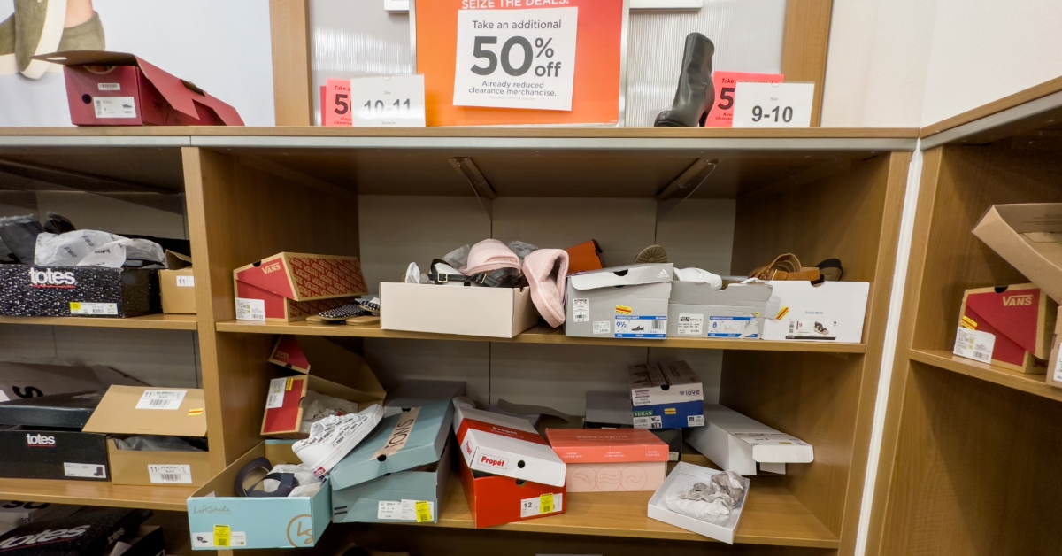 A disorganized Kohl's store 