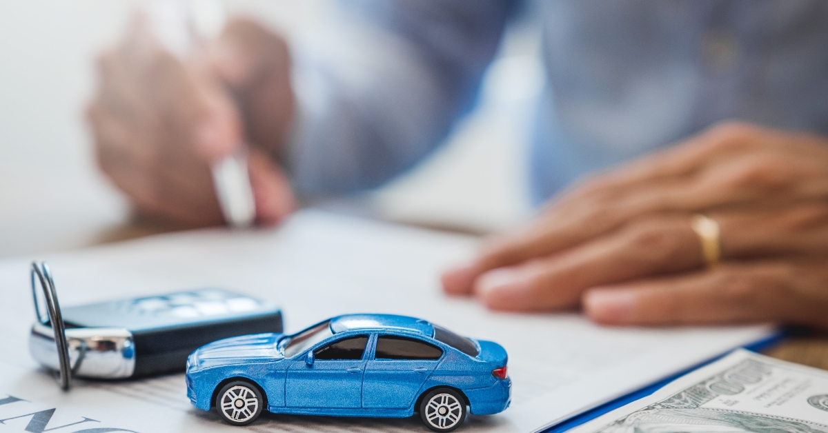 sign agreement contract insurance car concept