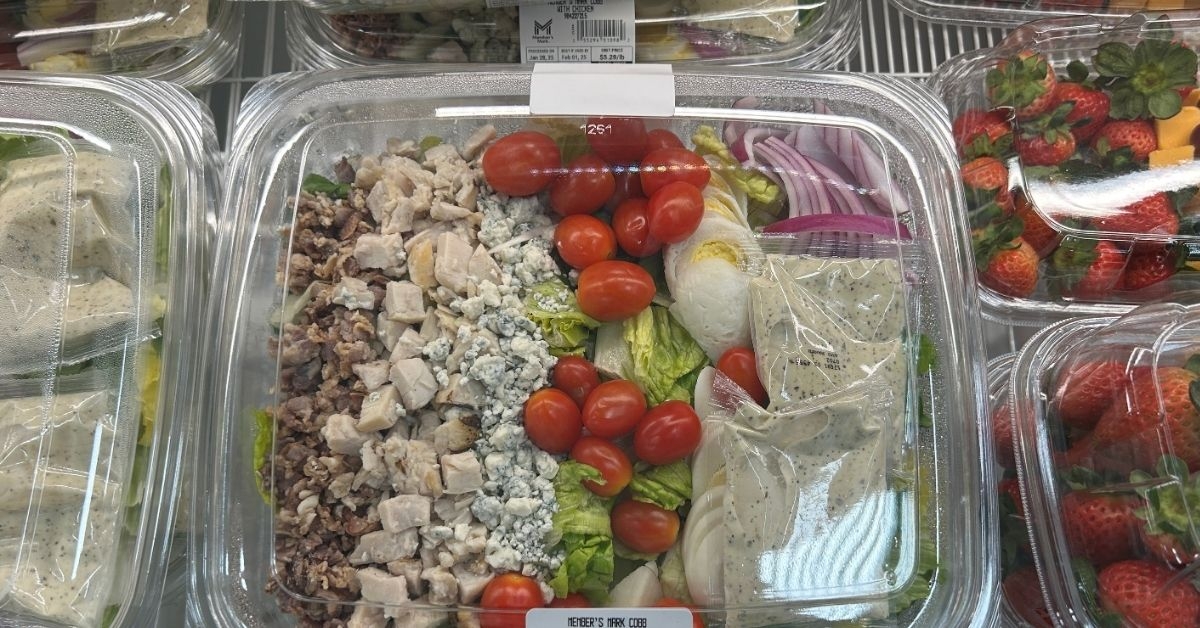 cobb salad with chicken