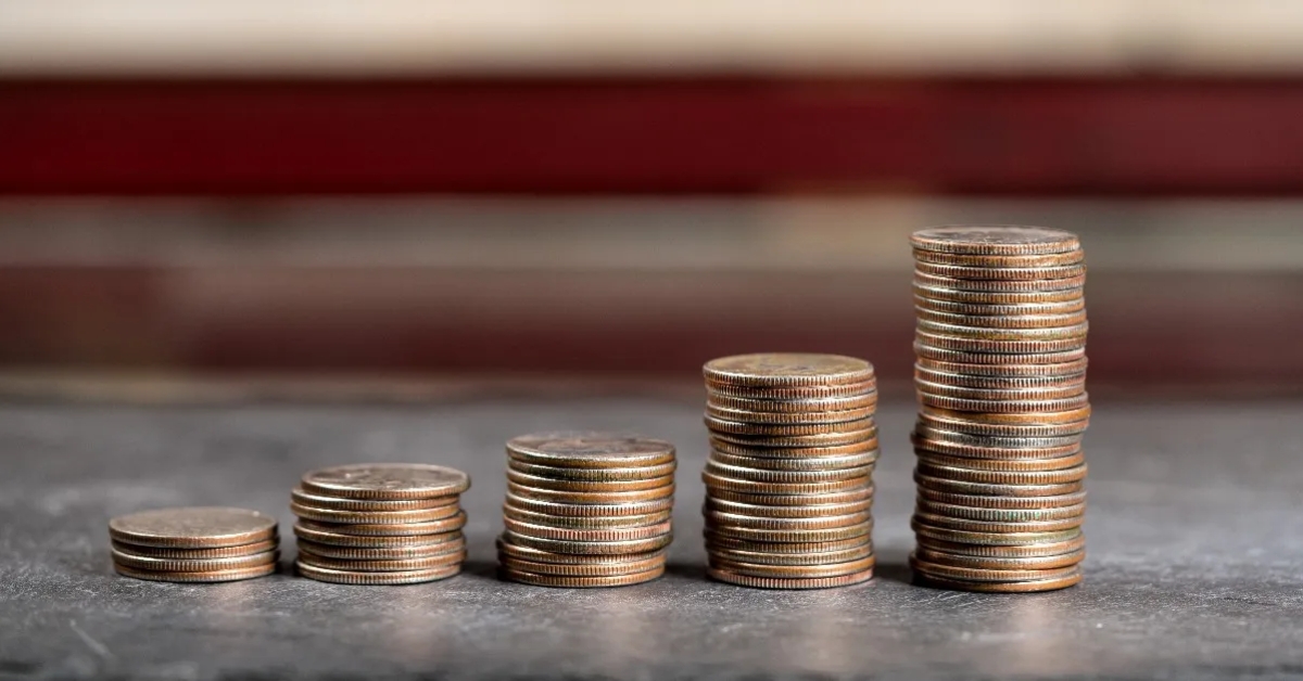 pile of us quarters growing