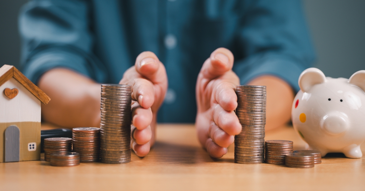 hands separate saving money