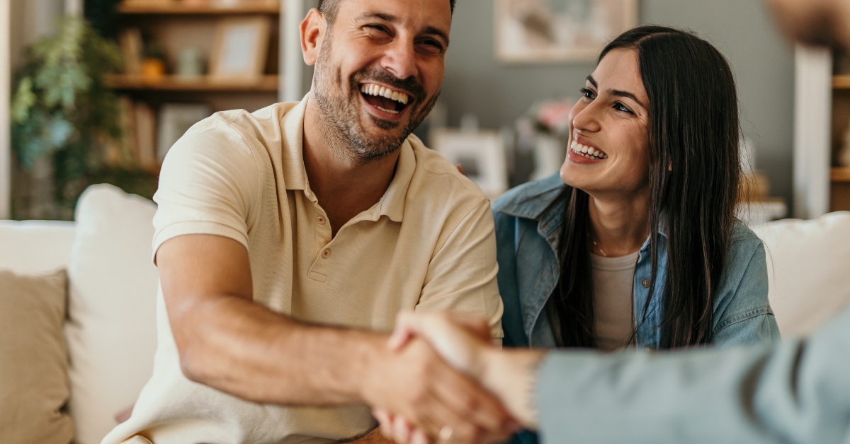 professional psychologist advising spouses
