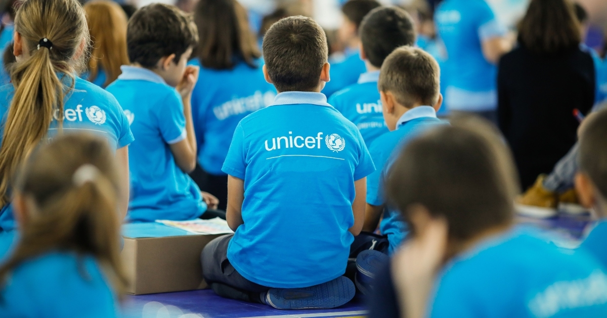 children wearing Unicef shirts