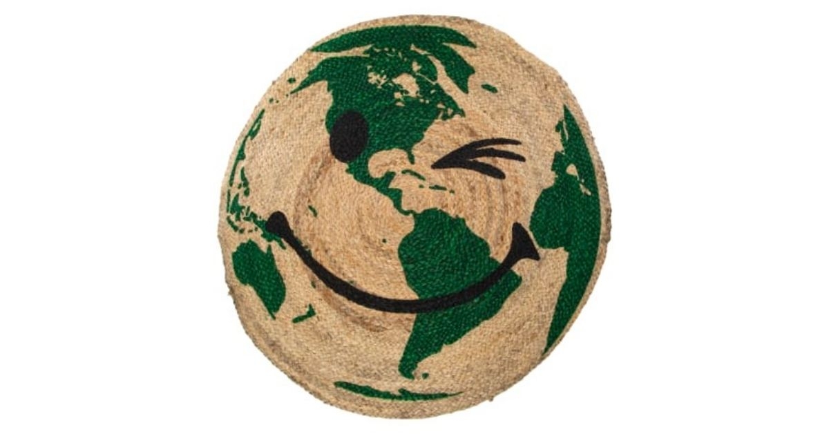 printed round jute rug in earth design