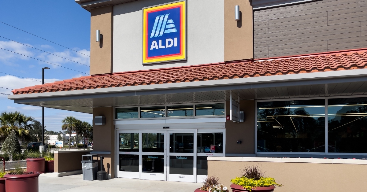 aldi supermarket building storefront