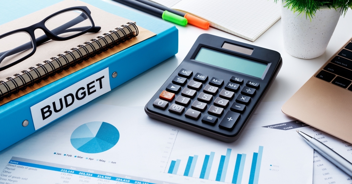 financial and budget planning with chart report 