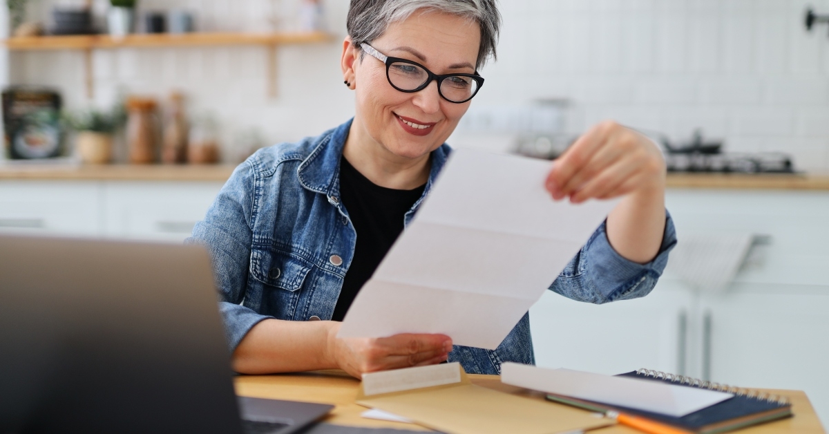 woman received payment confirmation in the mail