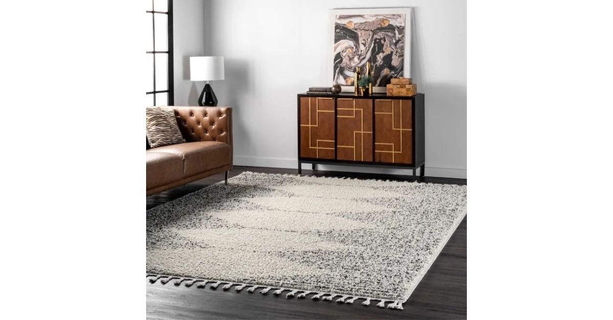 MoDRN Scandinavian Linear Triangles Rug