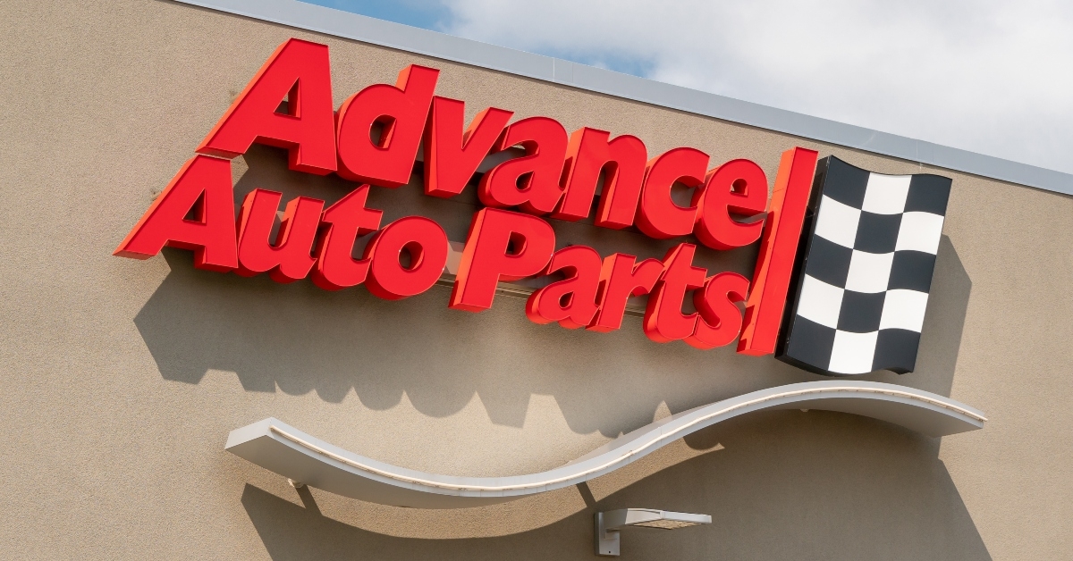 advance auto parts retail store exterior