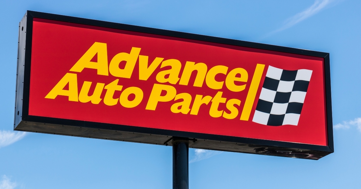 advance auto parts store sign