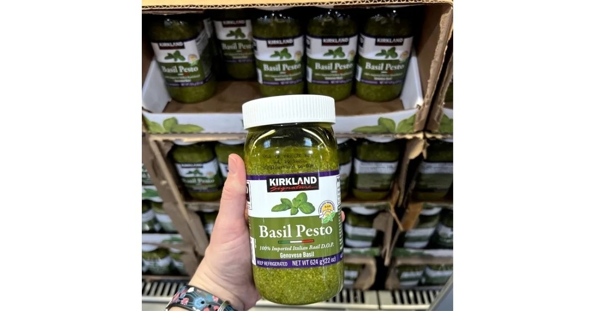 Kirkland Signature Basil Pesto