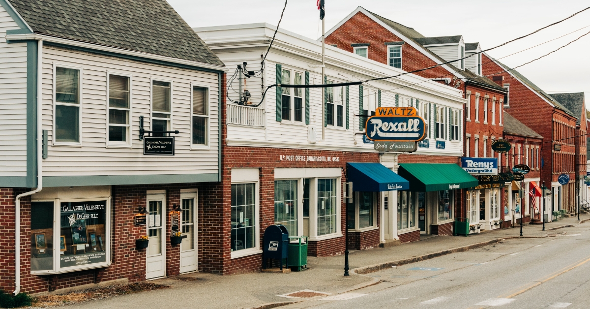 downtown damariscotta maine