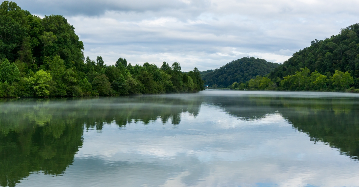 beautiful river in tennessee 