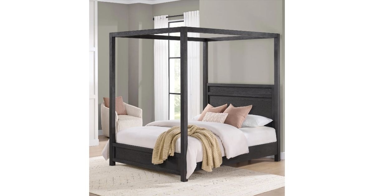 bellevue canopy bed
