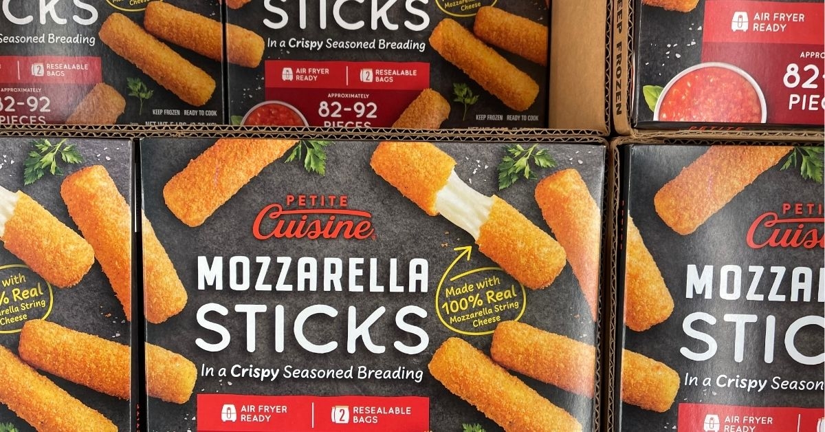 petite cuisine mozzarella sticks