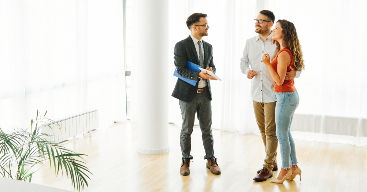 couple house property agent 