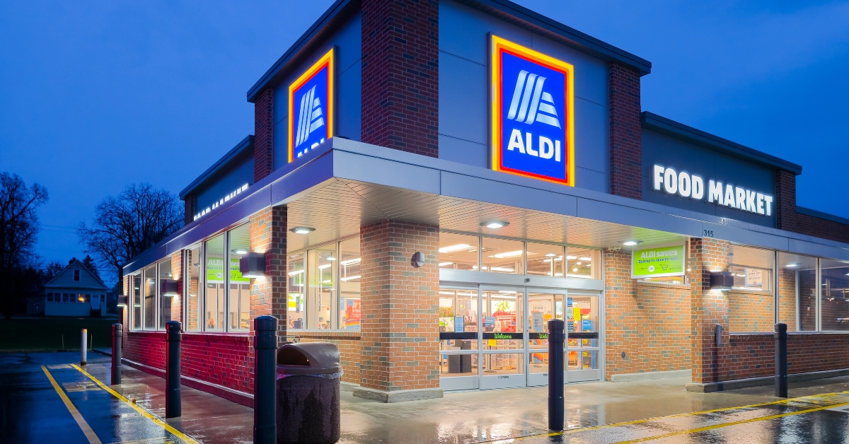 night view of aldi market