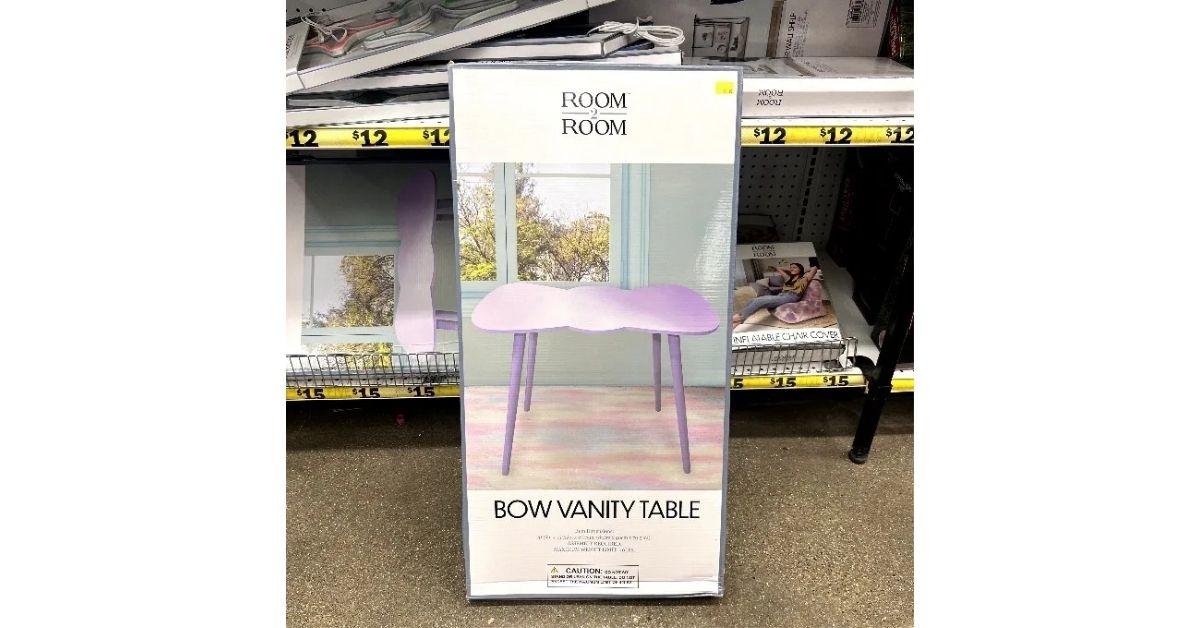 Bow shaped vanity table