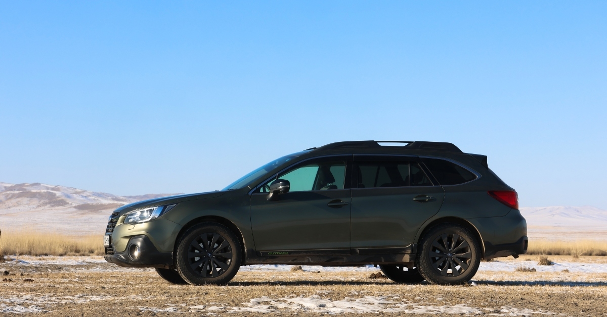 dark subaru outback