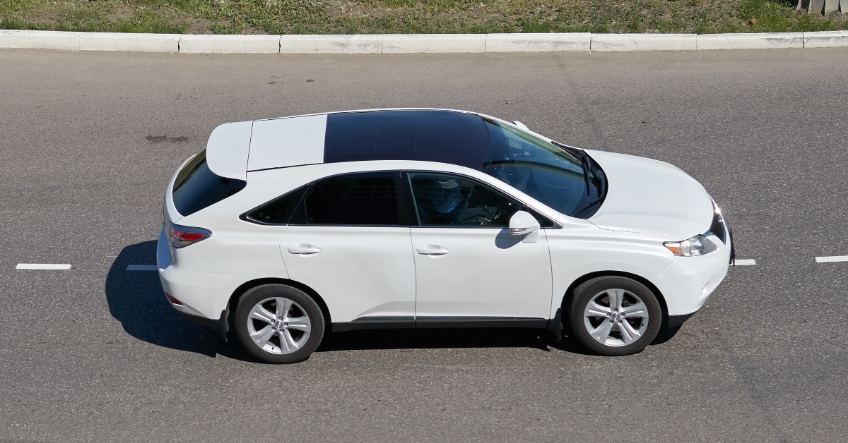 white lexus rx 350