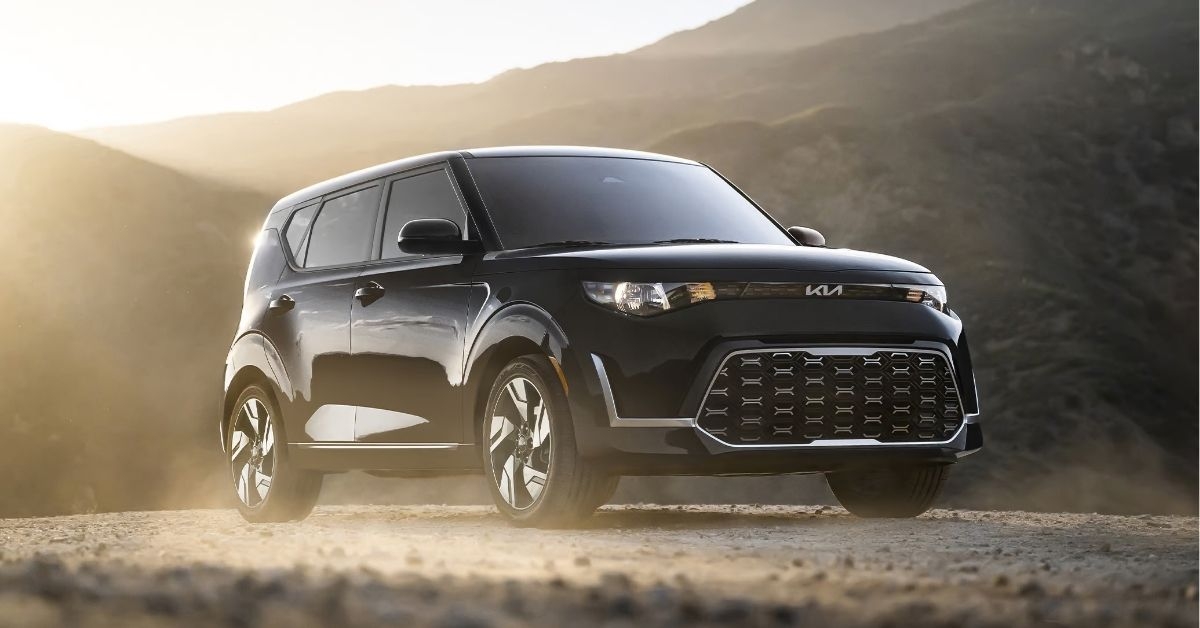 a black kia soul