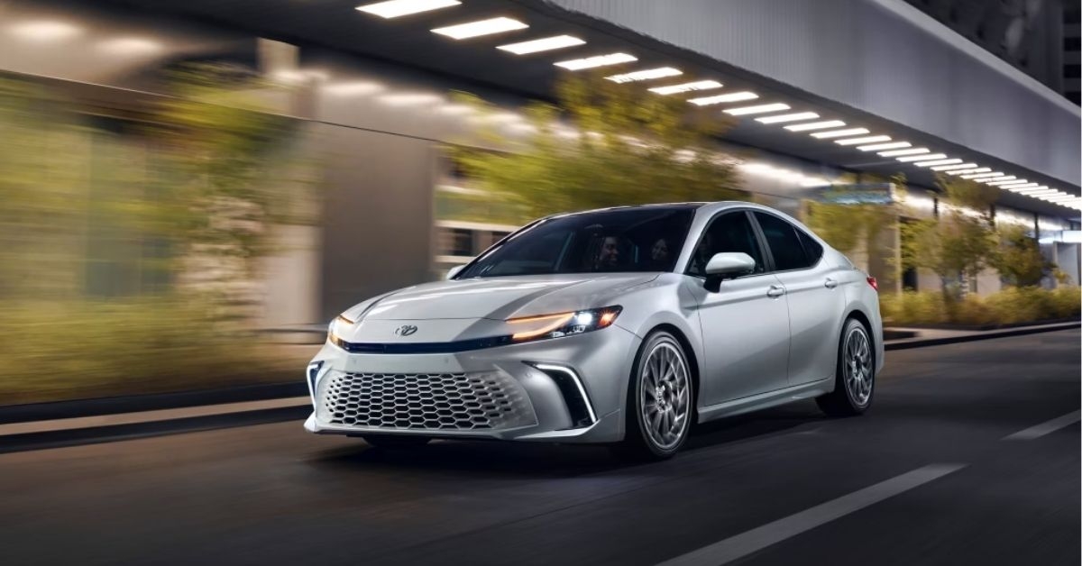 a silver toyota camry