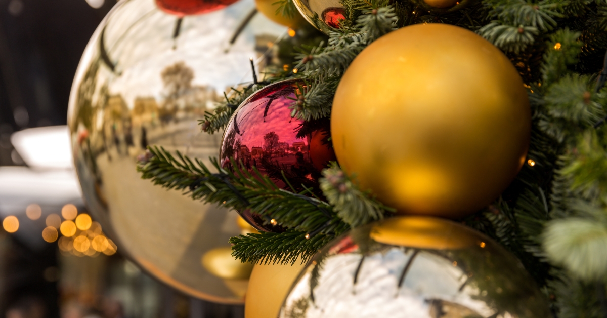 christmas tree decorations