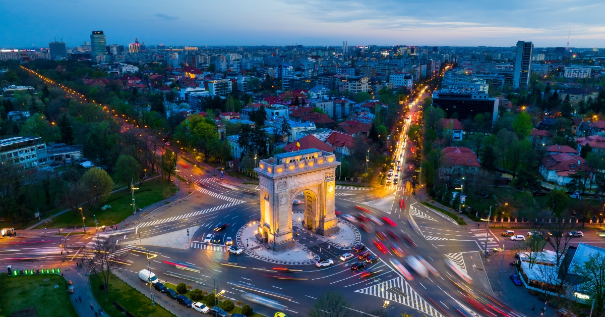 triumphal arch in bucharest at nigth