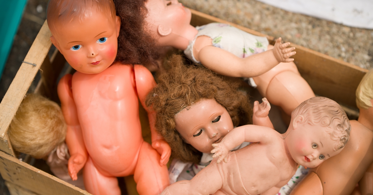 Vinatge dolls in a box