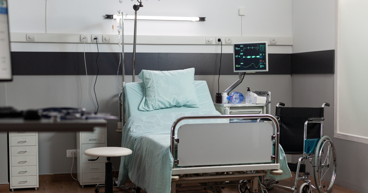 Empty hospital room with nobody