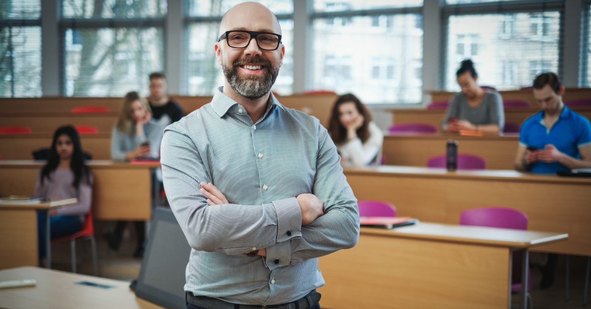 lecturer and multinational group of students