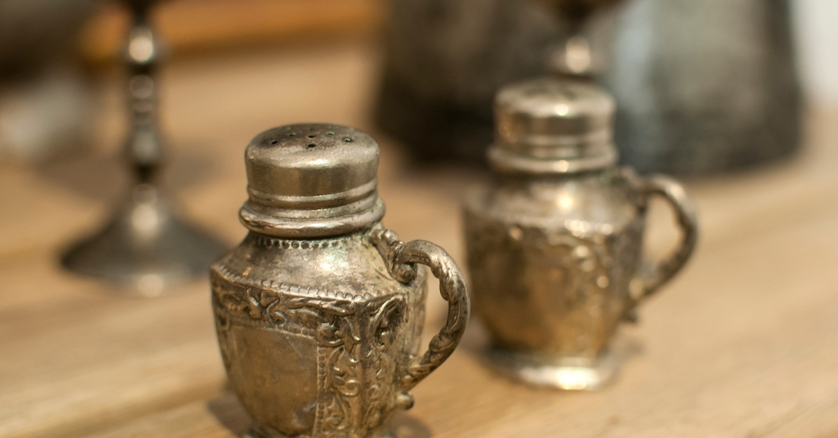 retro silver salt and pepper shaker