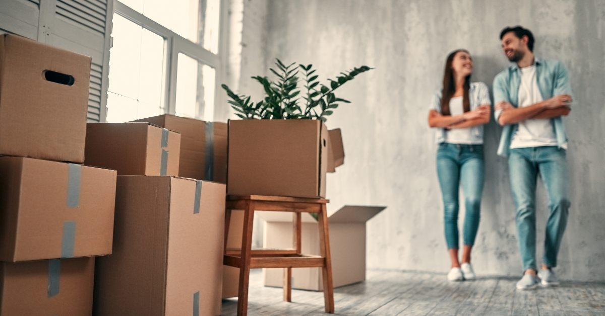 couple on moving day 