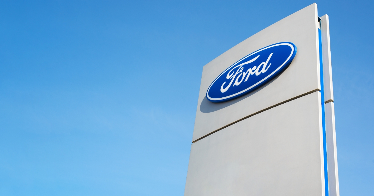  Ford American car company sign