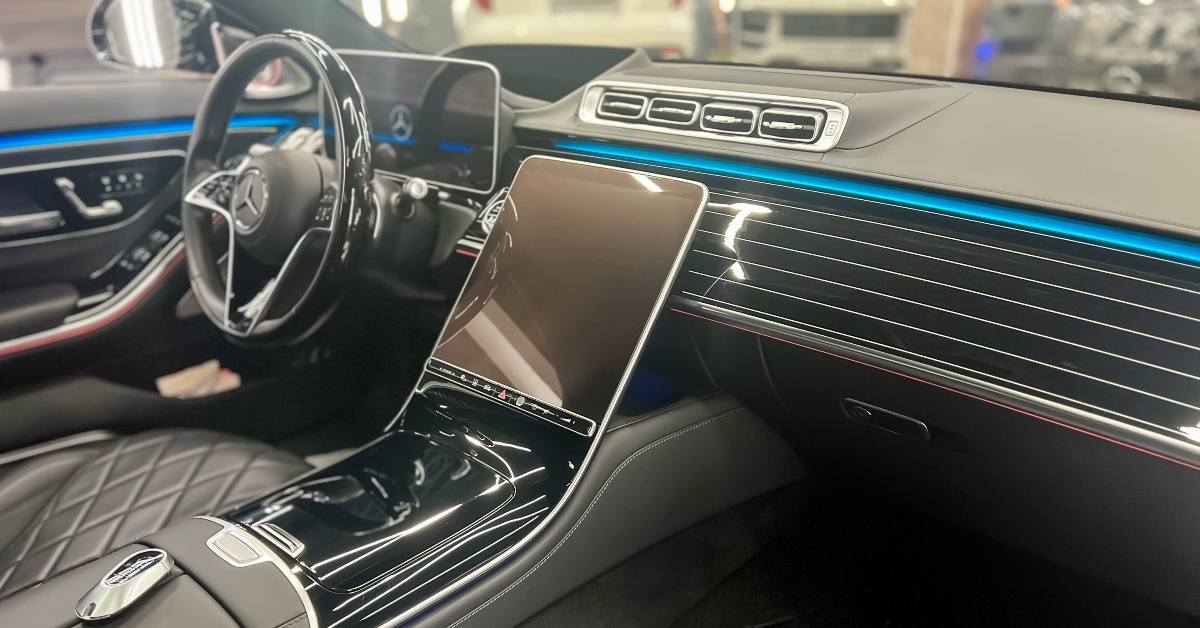 Mercedes-Benz S63 S-class w223 interior dashboard