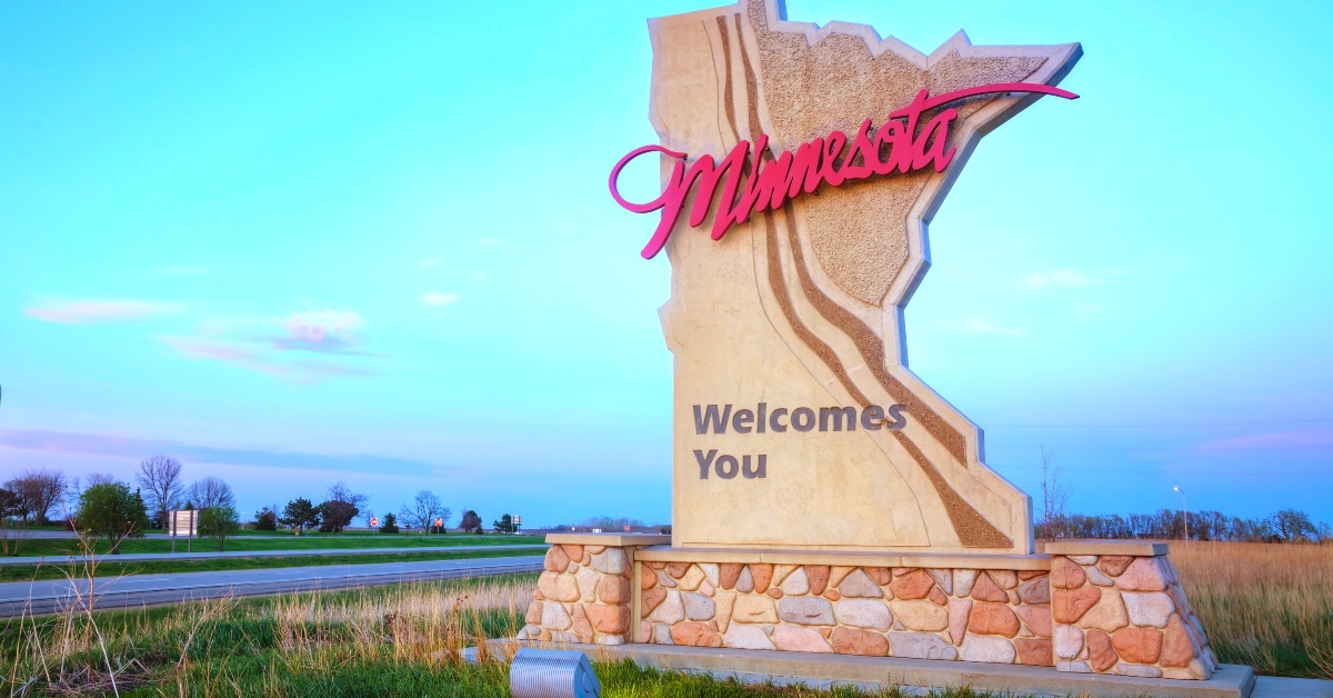 Minnesota welcomes you sign