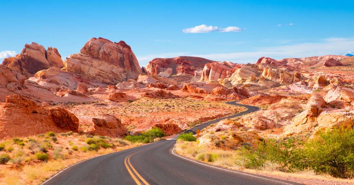 road through valley of fire state park
